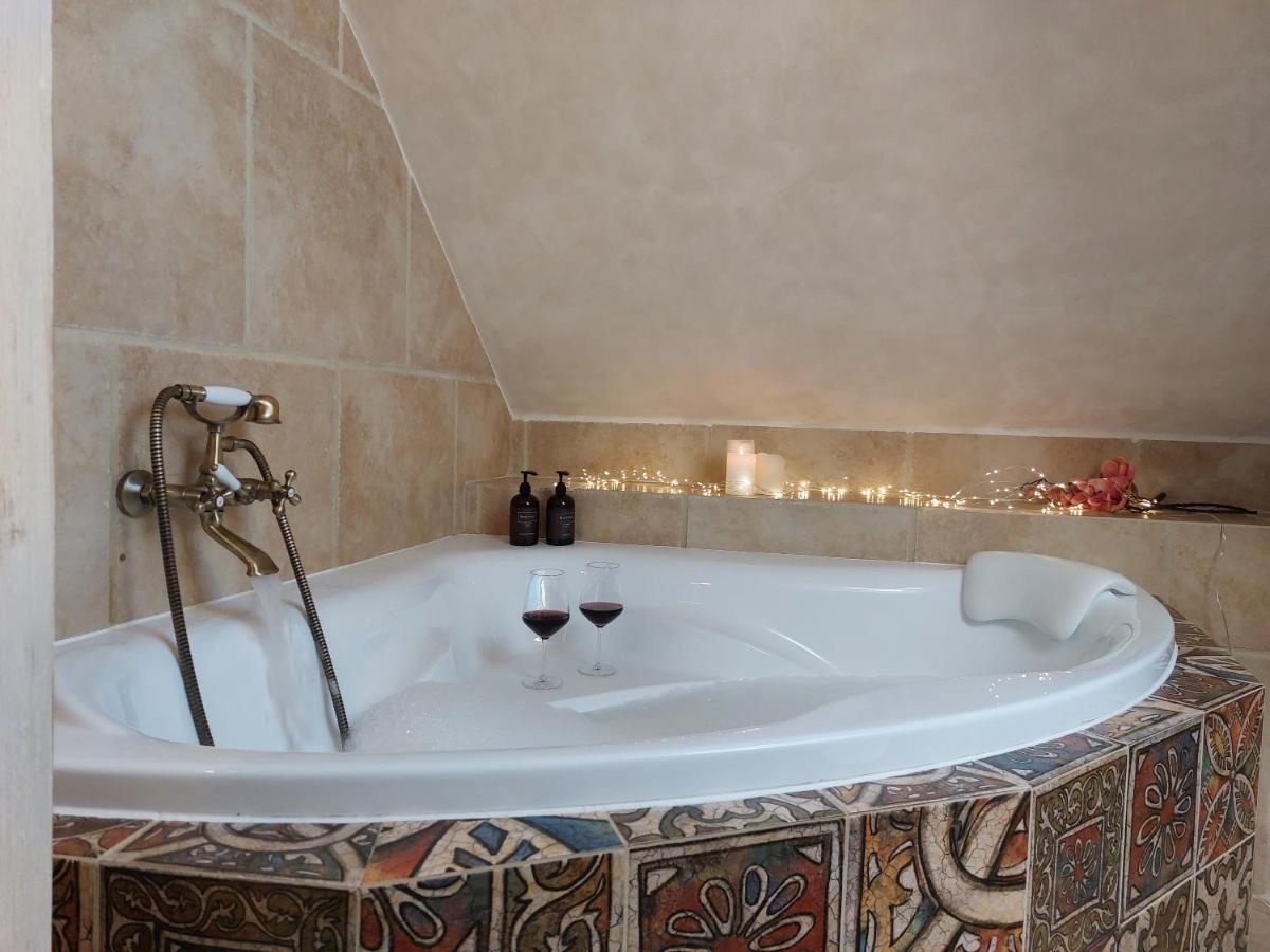 קונטה הורה Boutique Hotel Soukenikuv Dum מראה חיצוני תמונה